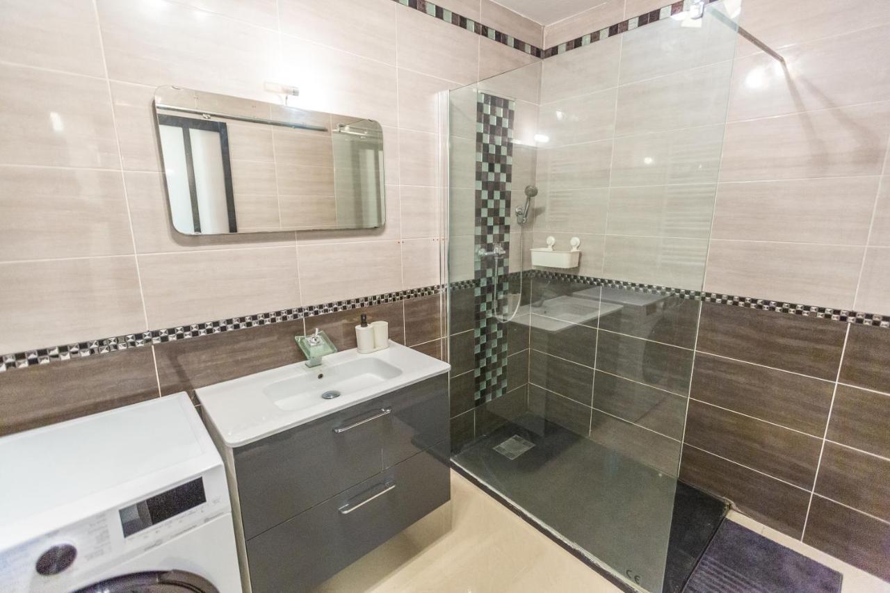 Ferienwohnung Superbe T4 Renove Spacieux Avec Stationnement Libre Et Gratuit Marseilles Exterior foto